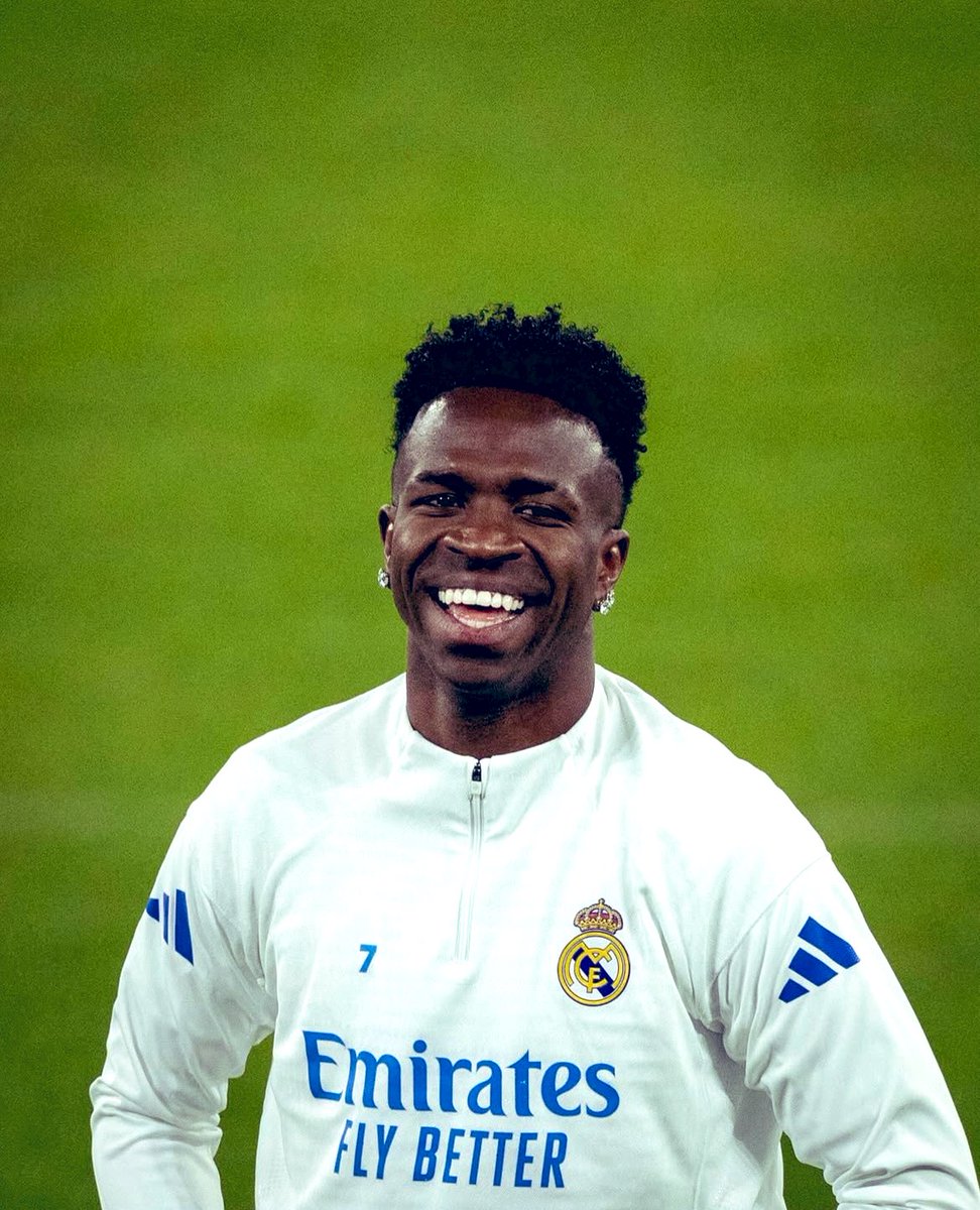 Este tío nos tiene preparadas muchas cosas....
Con ganas de verte jugar <a href="/vinijr/">Vini Jr.</a>