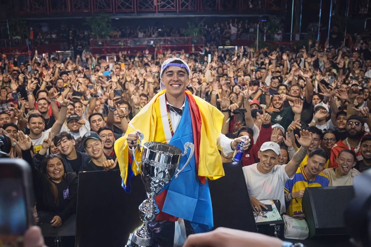 Punchlineas tweet media