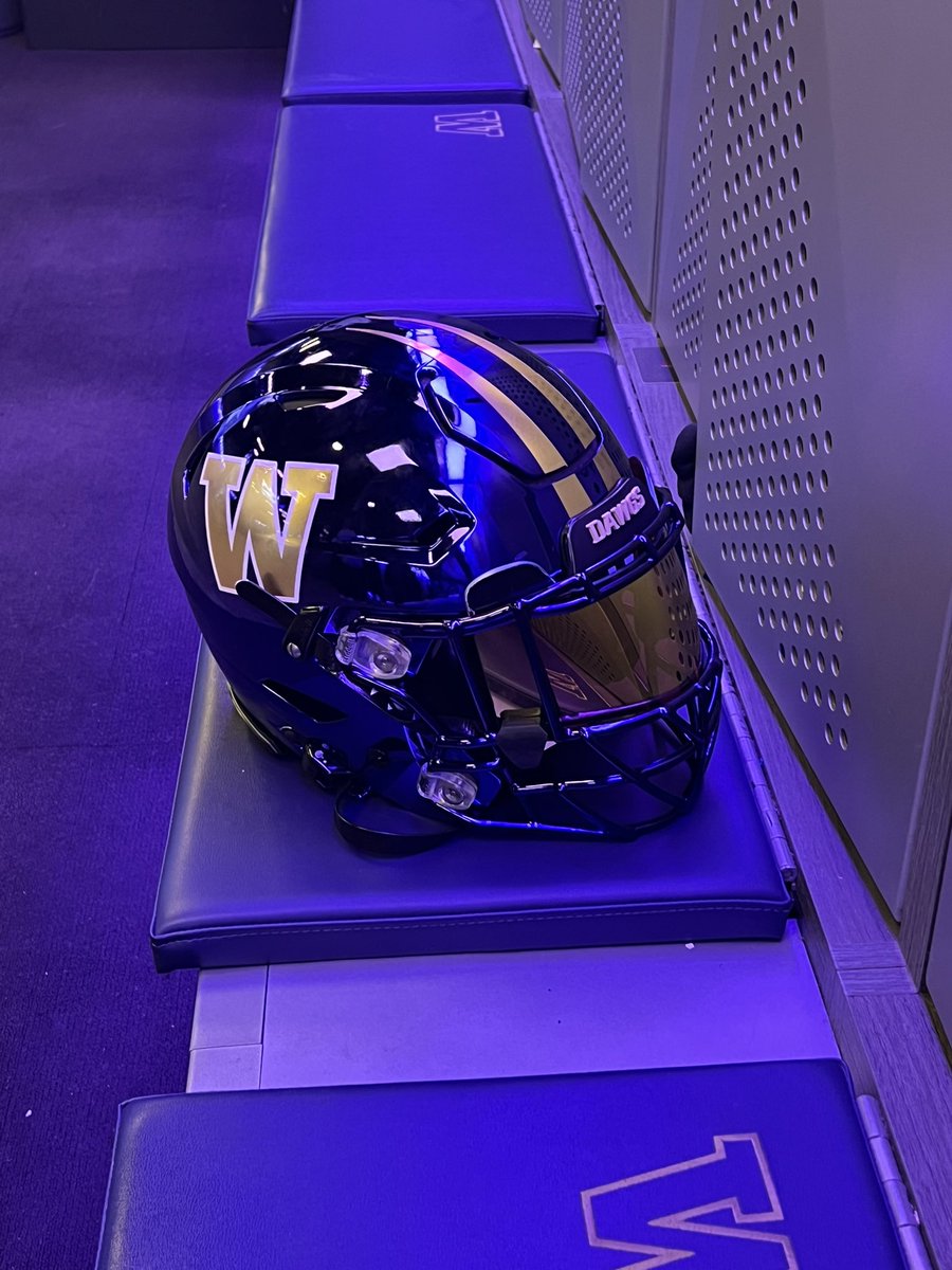 RoutePodcast's tweet photo. @dubduphuskies @ScottieGraham @UW_Football @AdeyanjuJe75083 @CoachJeddFisch Welcome!! https://t.co/lYRmswcRxA