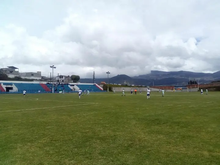 ElNacionalOyS's tweet photo. El Nacional Femenino no jugará en su complejo deportivo por el proceso de  embargo.
Por una fecha más de la #SuperLigaFemenina jugará ante Macara en el Estadio de Fedeligas-Quito 
Miércoles 18 Marzo 
Hora 12 : 00 https://t.co/atNomQPEqt