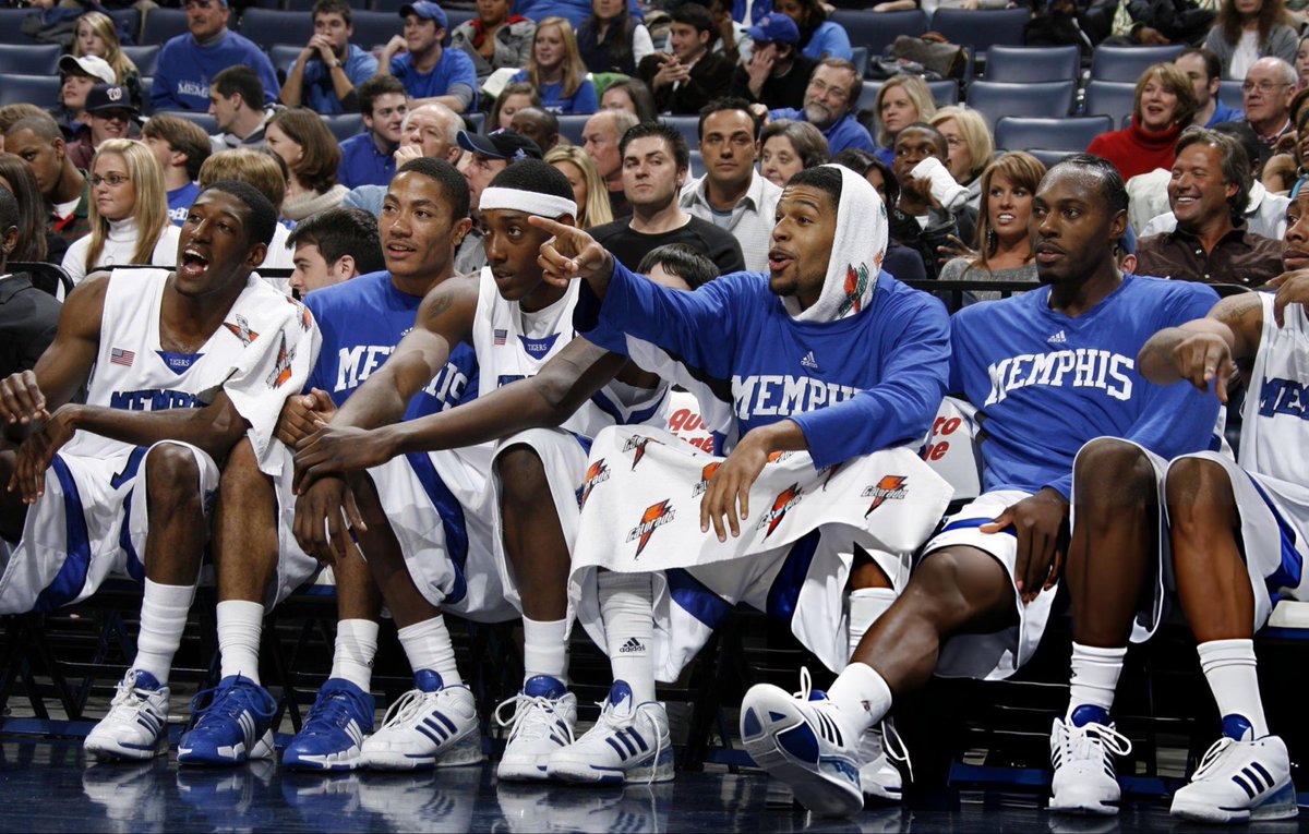 ThrowbackHoops tweet media