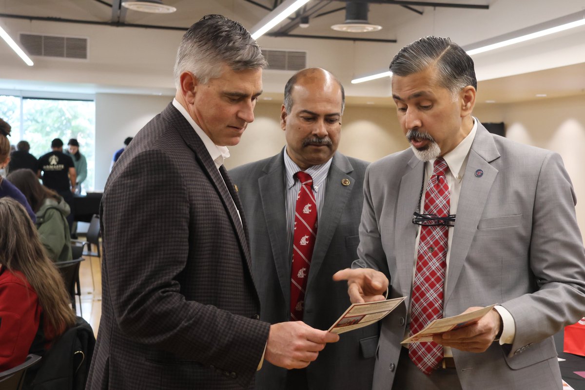 WSUVoiland's tweet image. Voiland College was honored to host @IndiainSeattle for a tour of our #softwareengineering, #electricalengineering, and #materialscience research facilities during their recent visit to #WSU. 
#GoCougs