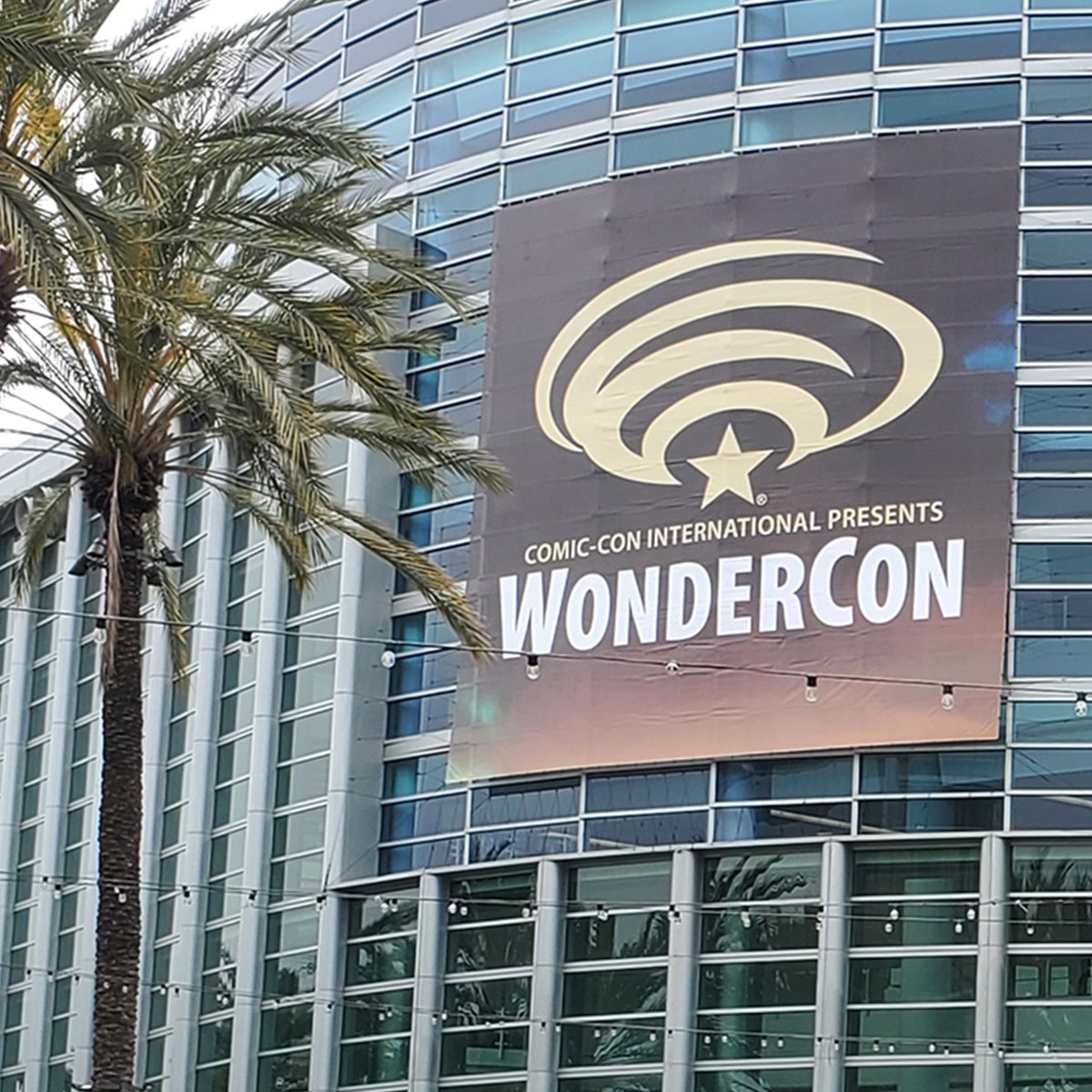 DarringtonPress's tweet image. Join Team #Daggerheart for panels and events at #WonderCon March 27-29!

Find Spenser Starke at special guest events and table D-01 in Artist's Alley, plus Elise Rezendes and Rowan Hall for a collection of great panels!

Learn more: darringtonpress.com/wondercon-pane…