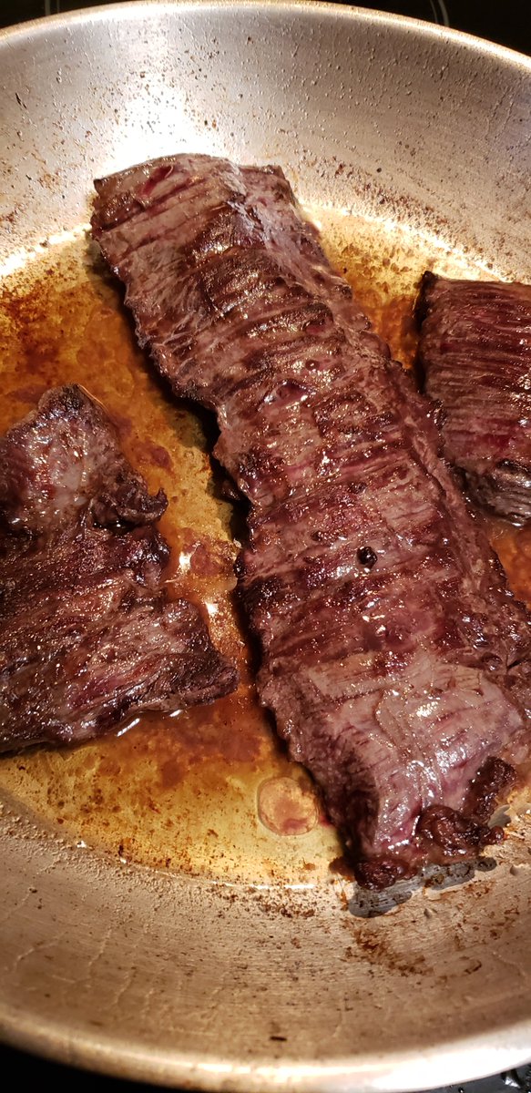 ChefArthur1's tweet photo. skirt steak for dinner #chefarthur #chefarthur1 #chefmade #food #steak #dinner https://t.co/Io1EL8PdPh