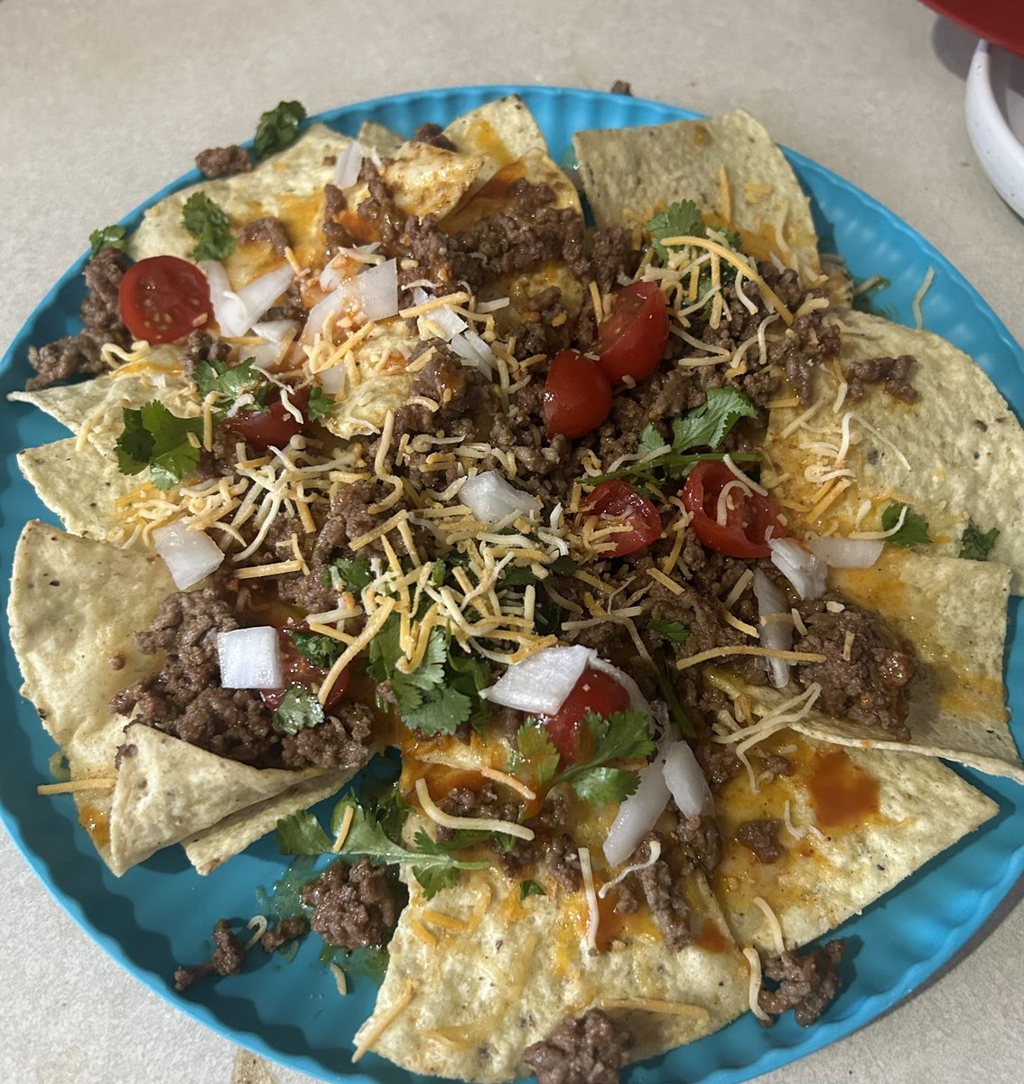 Cream sleeve tweet media