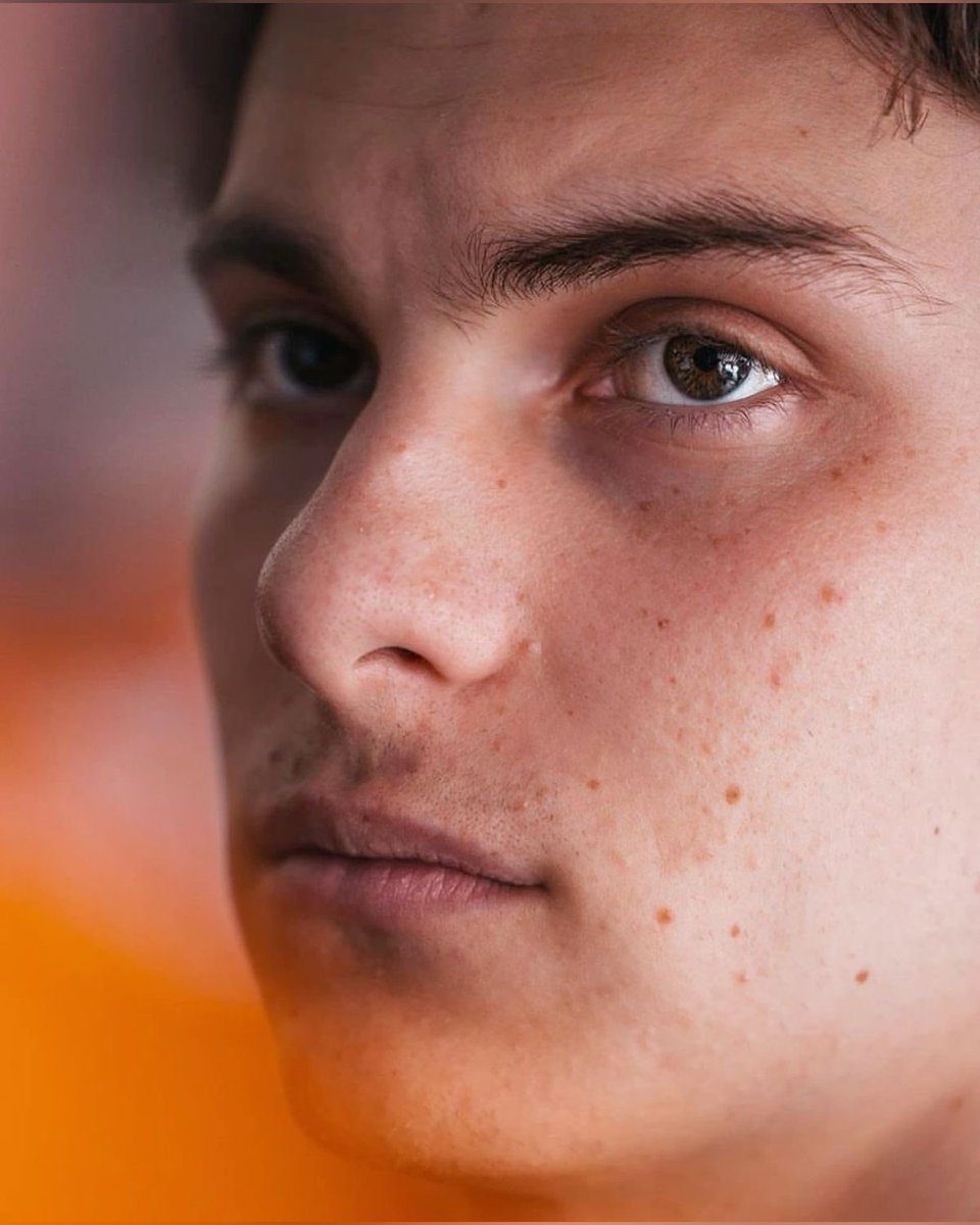 oscar piastri's pr manager tweet media