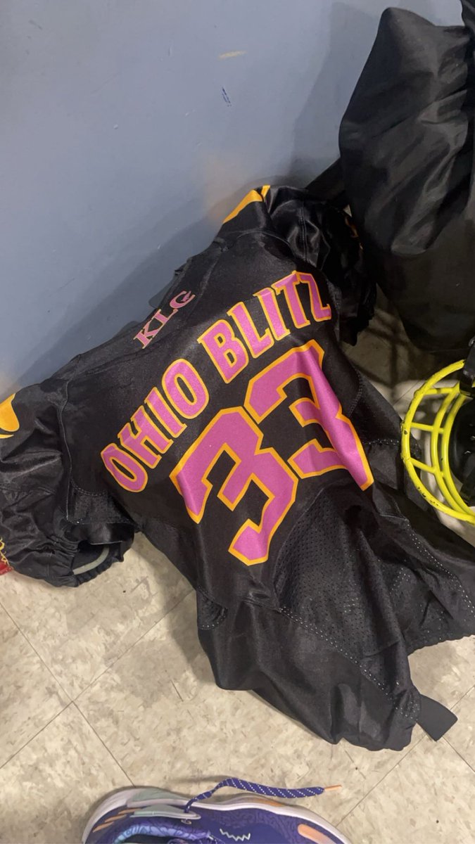 AllProAJ's tweet photo. Throwback to 2 years ago today when I suited up for the Ohio Blitz of the SIF for a single game https://t.co/dQpy7xa9so
