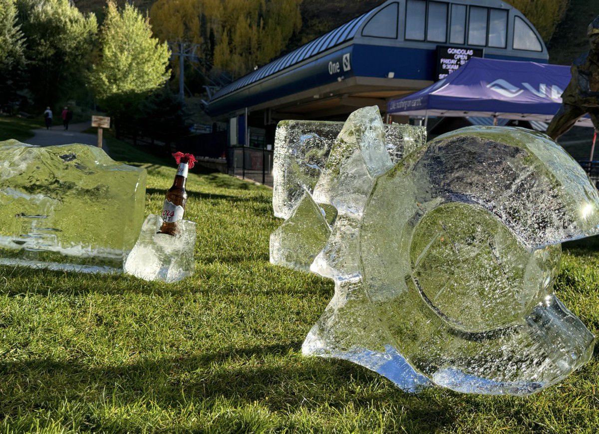 CoWildernessRG's tweet photo. 🌷🧊 Try something icy as things warm up…

Join us at Limelight Boulder for a hands-on ice carving event unlike any other — with instruction from a professional ice carver.

Spots limited → https://t.co/F72OY4gSUk https://t.co/bk92wDyS09