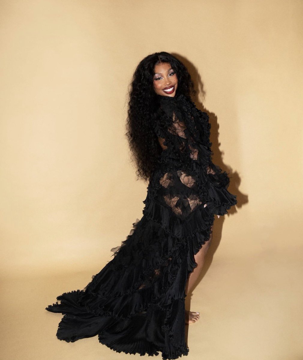 SZA Source tweet media