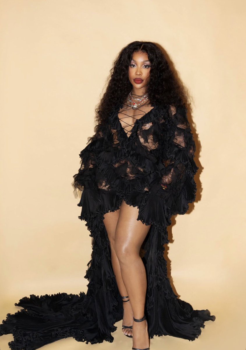 SZA Source tweet media