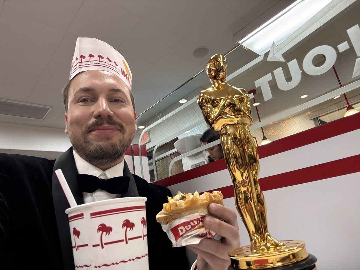 AwardsWatchErik's tweet image. Oscar winners and In-N-Out is one of my favorite traditions