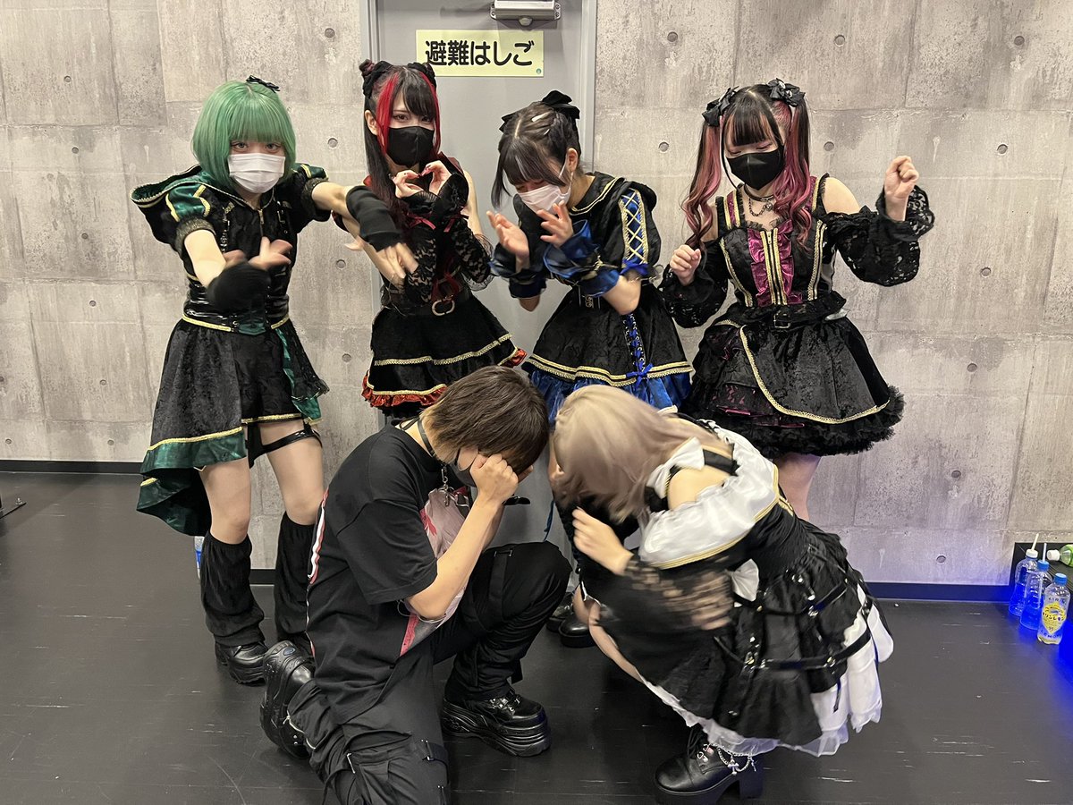 nns_checkmate1's tweet photo. 囲みまだまともに撮ってもらえてた((( https://t.co/XcuYa4pjZp