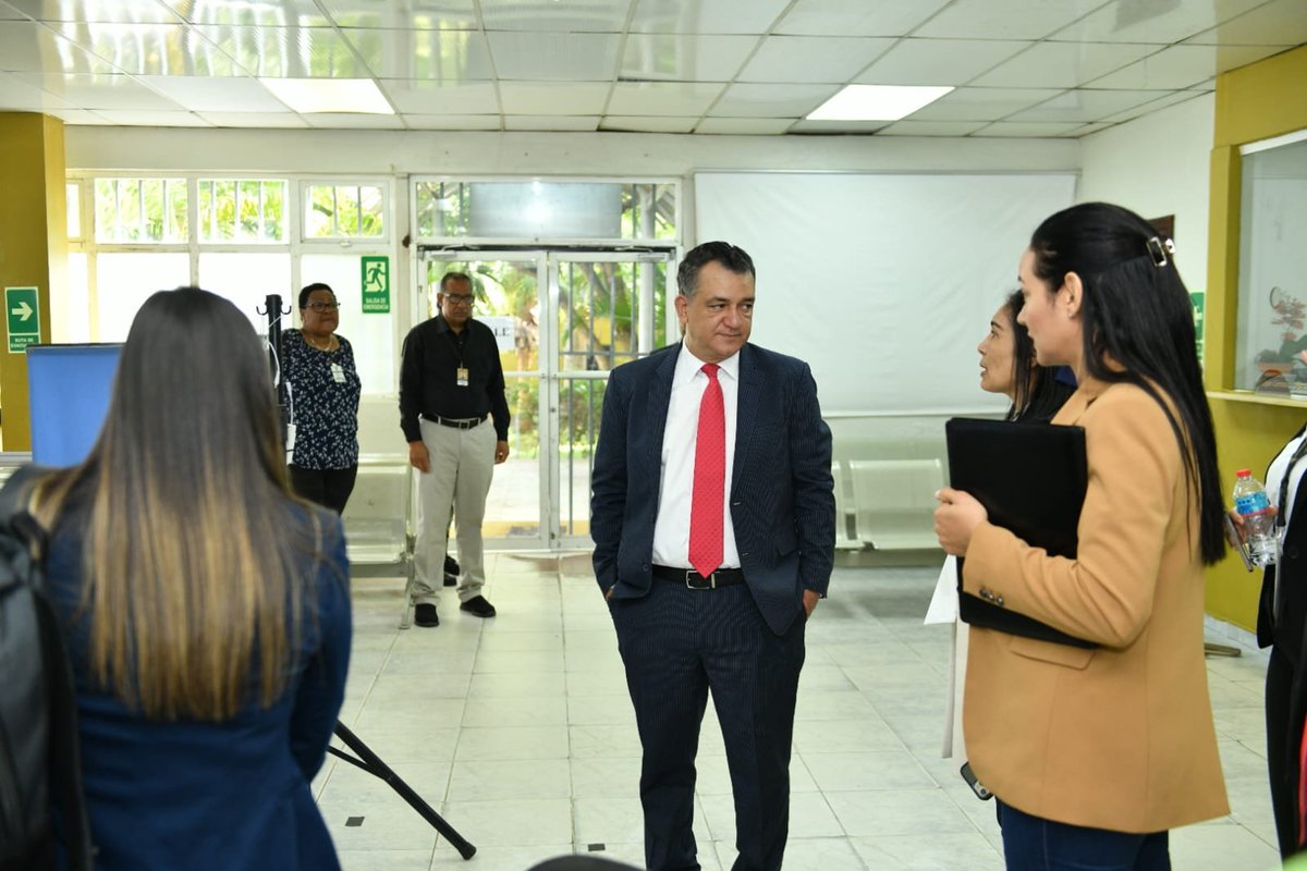 juntacentral's tweet image. Como continuidad a la ruta de supervisión de los Centros de Cedulación en el marco del proceso de renovación de la #NuevaCédula, el presidente de la #JCE, Román Jáquez Liranzo (@RomnJquez), realizó este lunes un recorrido por las dependencias ubicadas en la avenida John F.