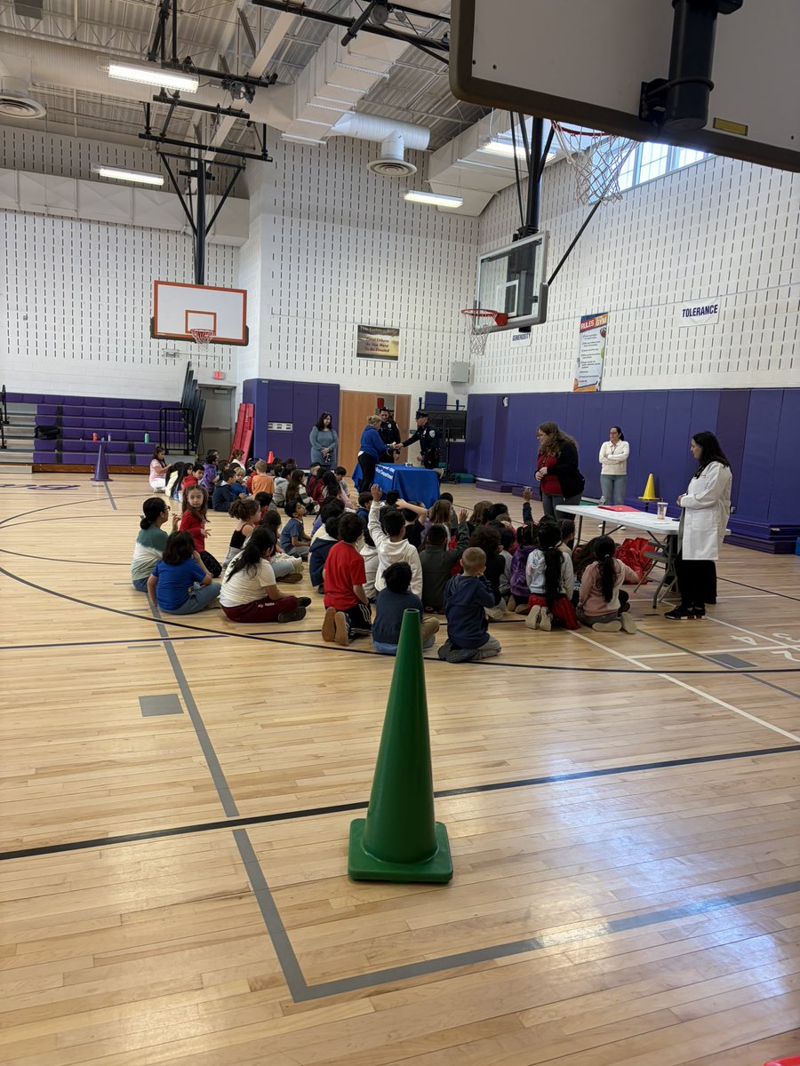 MrHeeter's tweet photo. Last week our students had the opportunity to attend career day at the HBES. Thank you to Mrs. Foster for putting together a great event for the students! #WeAreHB #HBStrong @HamptonBaysES https://t.co/YhaMT6xjCs