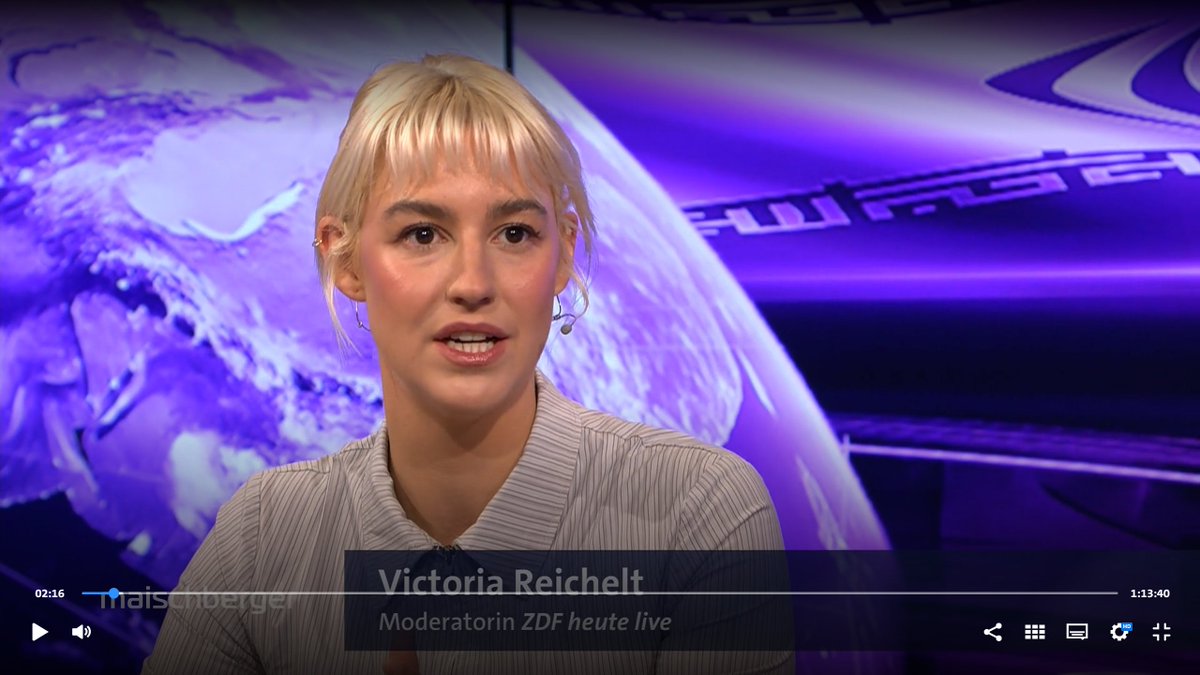 Das ist Viktoria.

Viktoria ist auf einem Privatflug von Thailand nach Deutschland in Doha gestrandet.

Viktoria ist Moderatorin von ZDF heute live und hat Ihnen sicherlich schon etwas von Klimawandel, Flugverzicht und "Tax the Rich" erzählt.