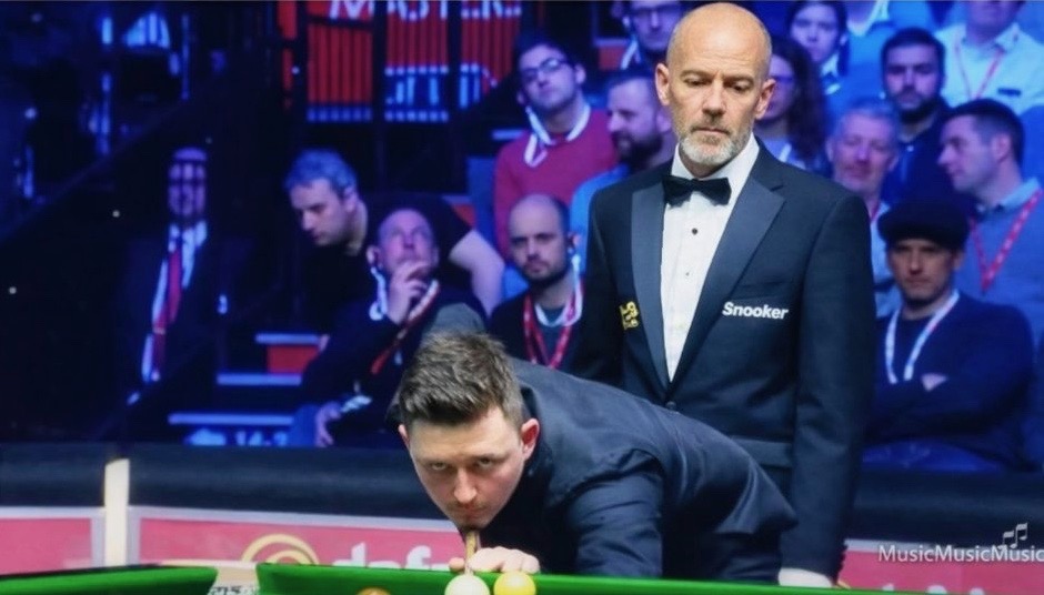 Since R.E.M's amicable parting in 2011 singer Michael Stipe has been able to indulge his lifelong passion for snooker refereeing.
#REM
#snooker