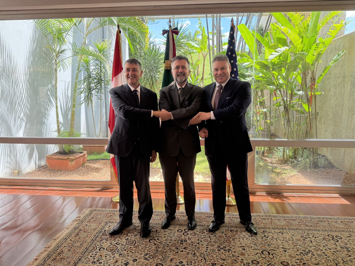 Carlos García de Alba tweet media