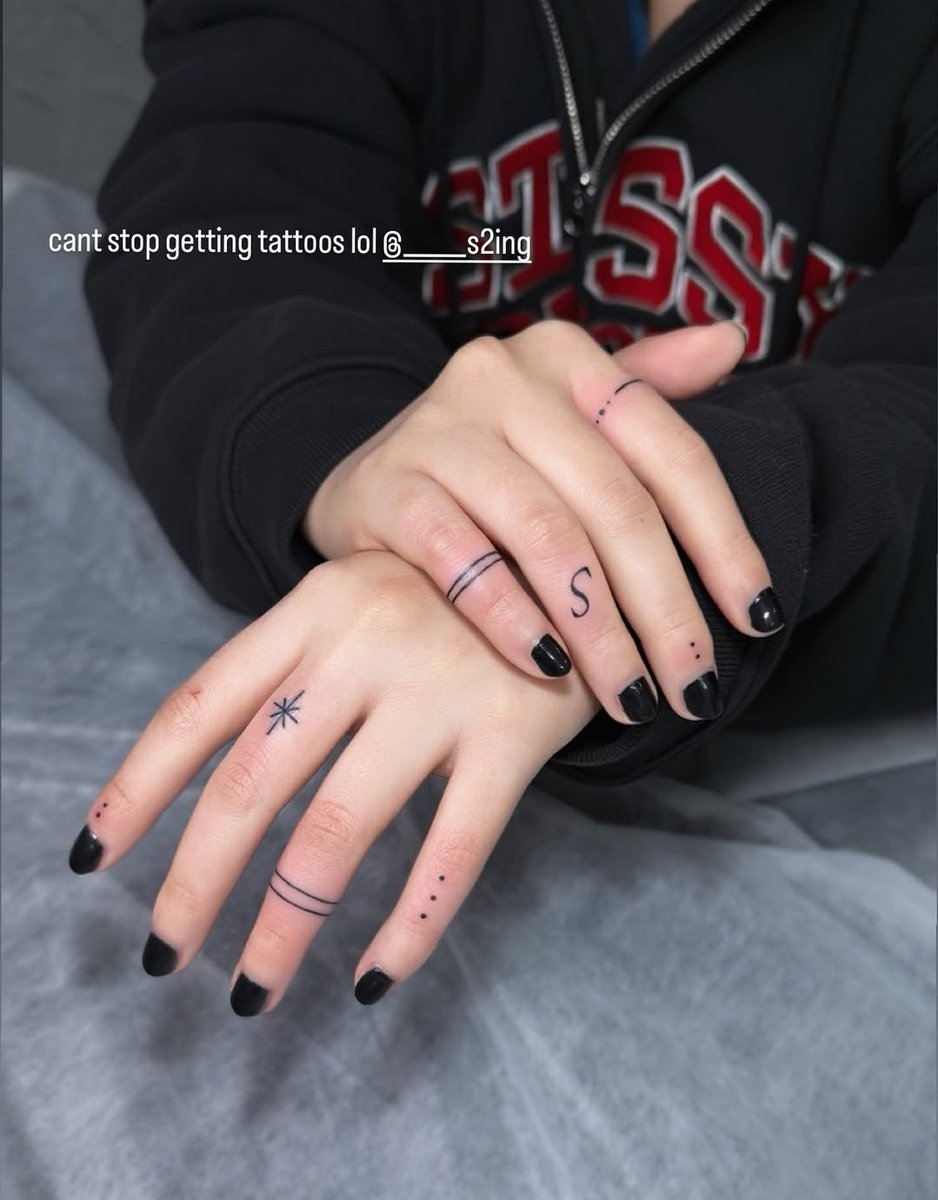 📷 260317 | lofi_tattooer Instagram story update tagging Siyeon

#ChRocktikal #CRTK #크록티칼 <a href="/CRTK_official/">ChRocktikal (크록티칼)</a>