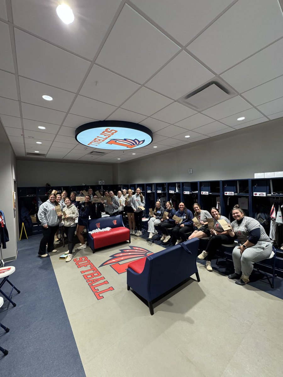 Carson O. tweet media