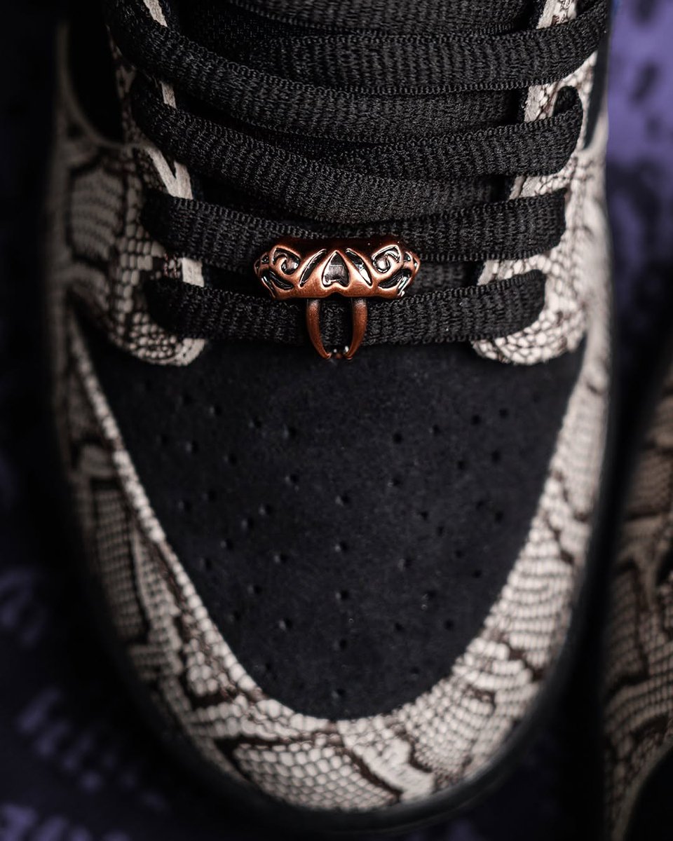 JustFreshKicks tweet media