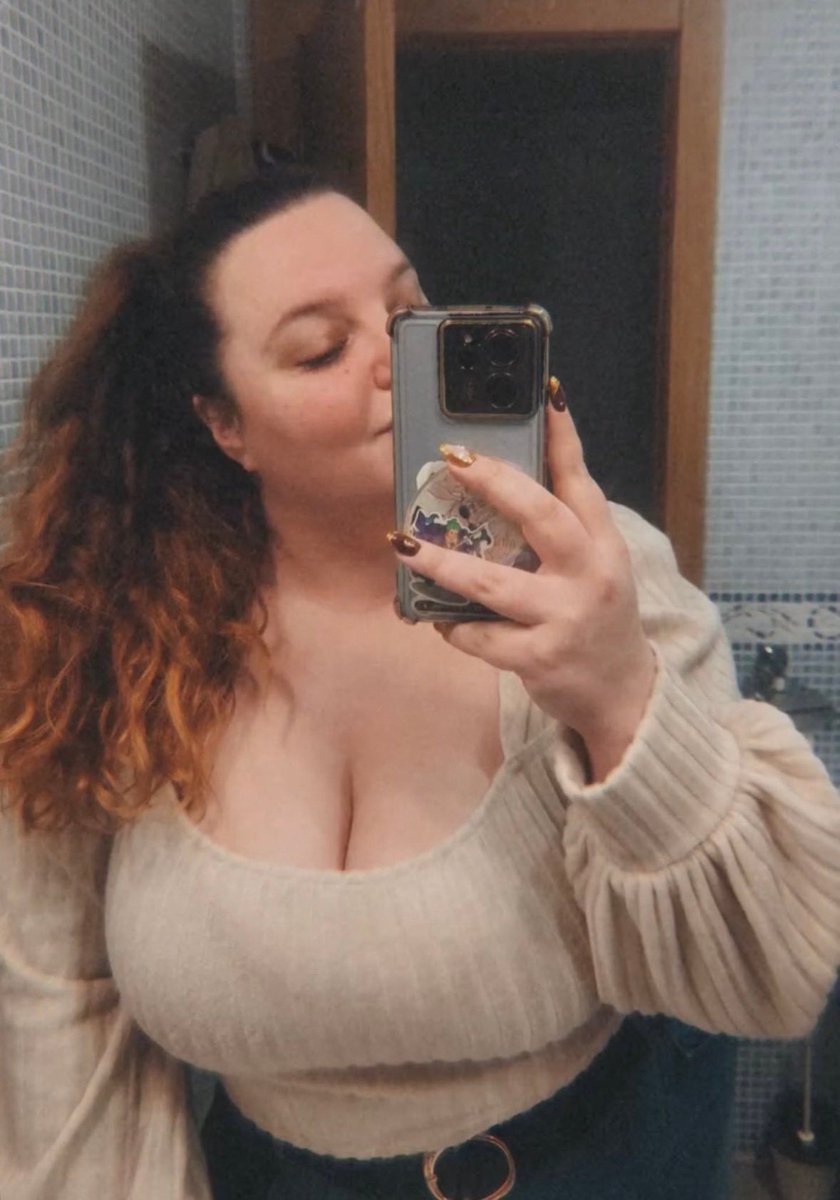 Noche de Puercas 🐽 tweet media