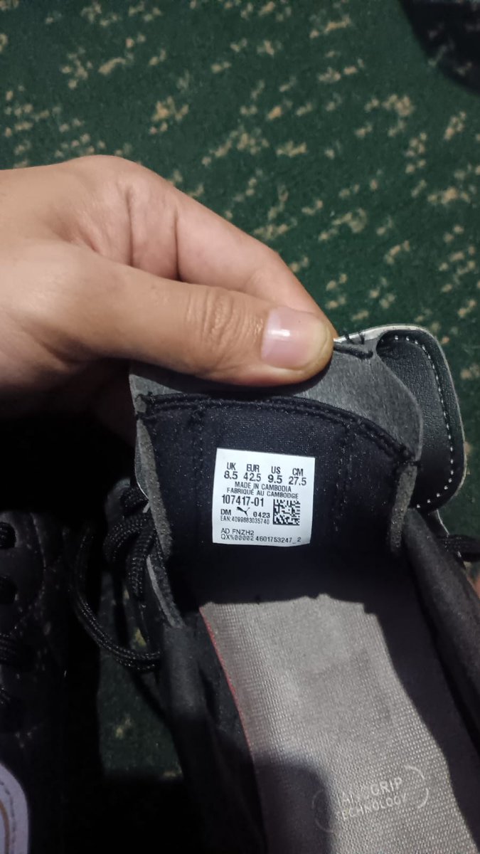 haeyyooo_'s tweet photo. WTS Sepatu Puma King Classic Original Kamboja
Ukuran EU 42.5 / UK 8.5 / US 9.5

Kondisi masih sangat bagus dan terawat, tidak terlalu sering dipakai.
Upper masih rapi, sol masih tebal dan nyaman dipakai main.
100% Original.

Harga 700 (nego tipis)

#wts #wtb #BandungFootball https://t.co/Y1Wos1l0Oi