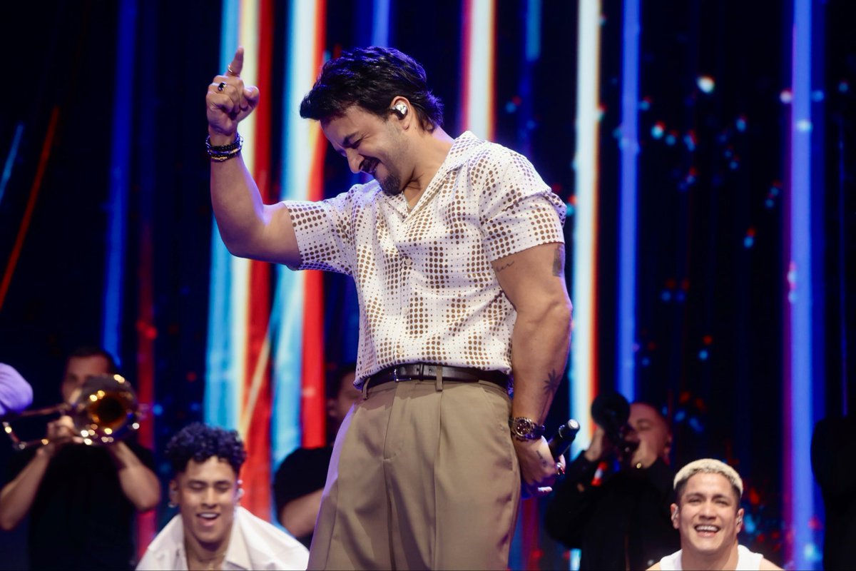 Luis Fonsi tweet media