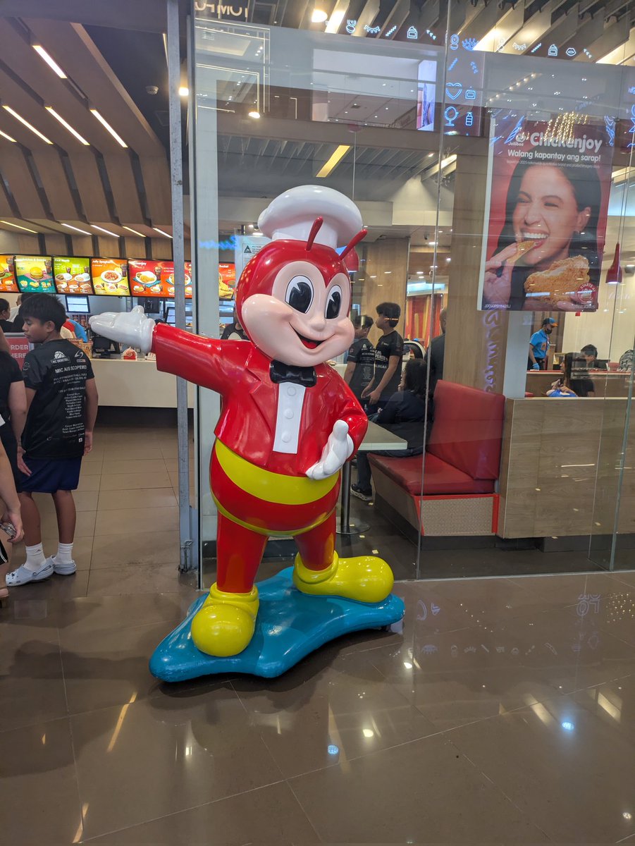 LYR3 🧣📘 tweet media