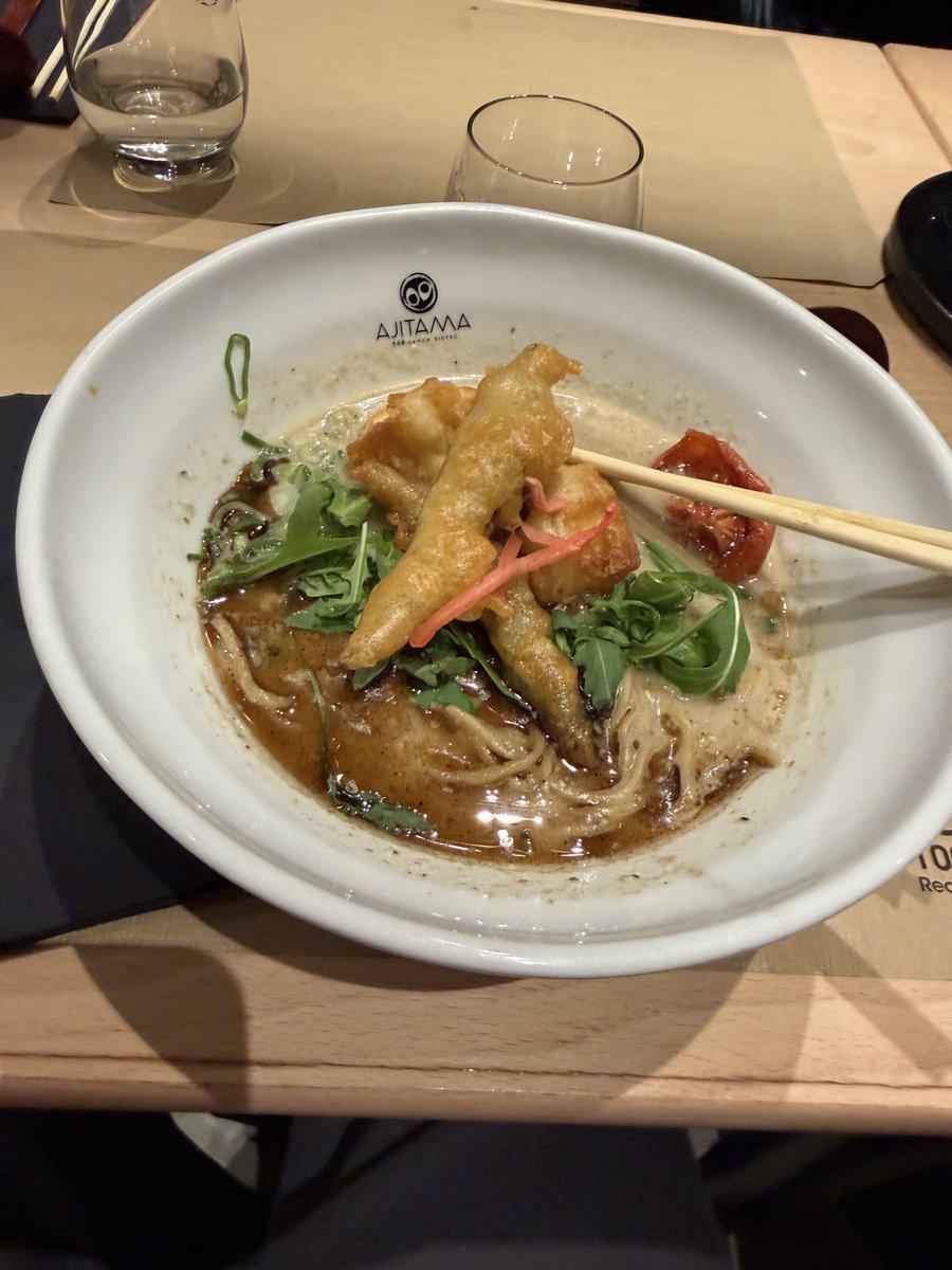 Dark Saucerer tweet media