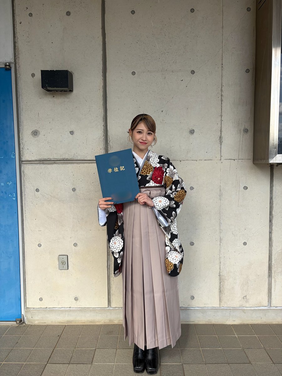 望月花南 tweet media