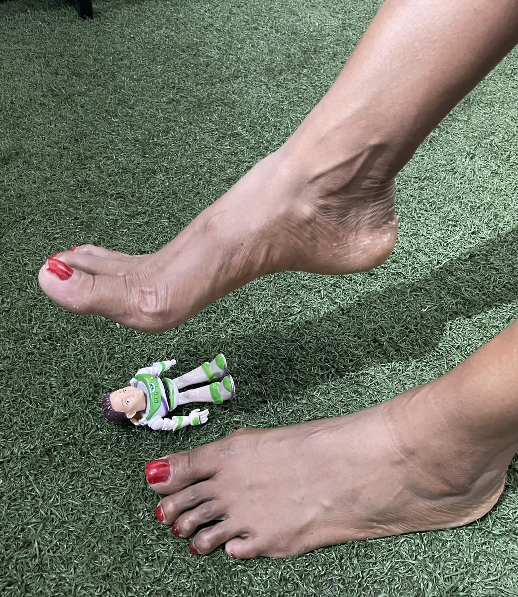 Tall Latin goddess official✨ tweet media