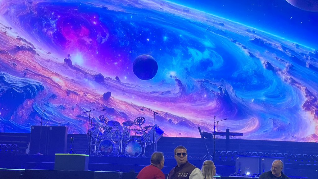 billygore90's tweet photo. @NealSchonMusic We made it! Let’s get this birthday started! https://t.co/Ye5gMBENiJ
