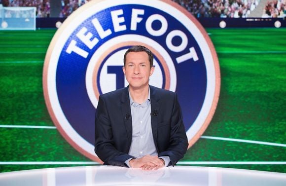 Monascope7's tweet photo. En l’espace d’un an, quatre émissions sportives ont disparu ou s’apprêtent à disparaître de nos écrans :
❌ #DirectAuto
❌ #ToutLeSport
❌ #Automoto
❌ #Téléfoot (en linéaire)
⏳ #LÉquipeDuSoir https://t.co/dfJq5iD1dl