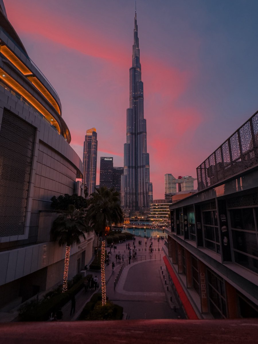 بوسط فبركات الذكاء الاصطناعي هذي دبـي ولله الحمد❤️