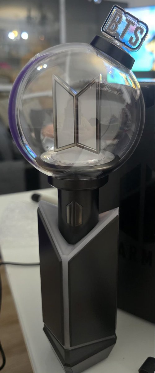 Mais um feedback mega positivo pra <a href="/mletxi/">letxi ❄️</a> que comprou a nova army bomb no dia que lançou e fez o envio direto! Mais uma vez ela sendo extremamente prestativa e maravilhosa!
Super indico as compras com ela (seja em ceg ou individual) a Letxi é incrivel 🥰