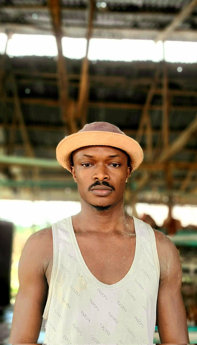 emiabaga's tweet image. shey una go stream modaro on how i drop am, abi make i tey for this trenches??¿
#jigga
#BBC™... 
👑 #KingOfDemBiggies 👑