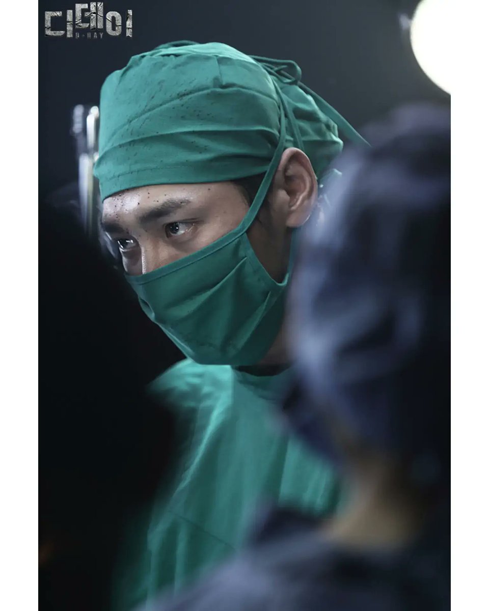 loveglory0111's tweet image. 모닝 핸섬🖤🖤
그 날카로운 눈빛이 서도영을 연상시키는 이선생님
수술복이 정말 잘 어울리는 영광이니까, 또 의료 드라마에도 출연했으면 좋겠다
#kimyoungkwang #DDAY
#김영광