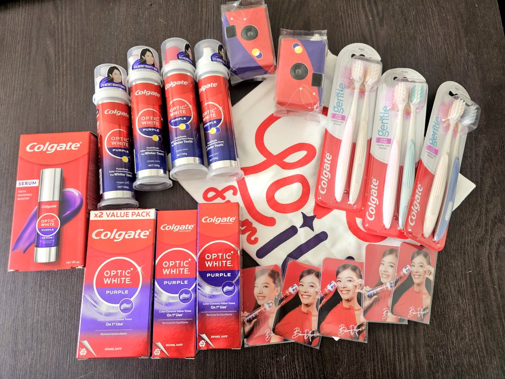 pulchritude1619's tweet image. Oh diba adik ngani? Since, I love IU and BDV.. ayan palong palo na naman wala na namang budget for a week lol jk gastos pa more pero sulit na sulit yarn. Hehe
@ColgatePH @biancadeveraa ❤️
#ColgatexBianca #ColgatexIU