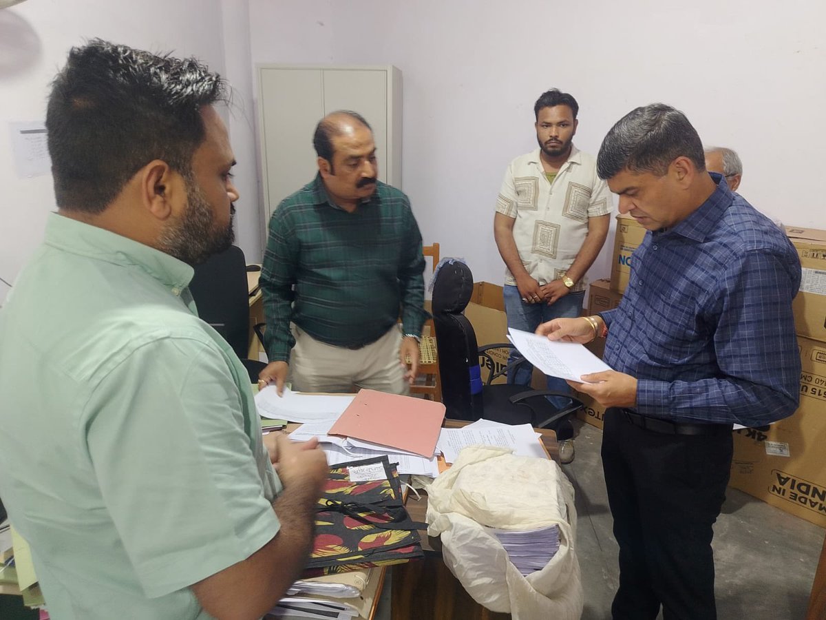 Commissioner Gorakhpur Division Gorakhpur tweet media