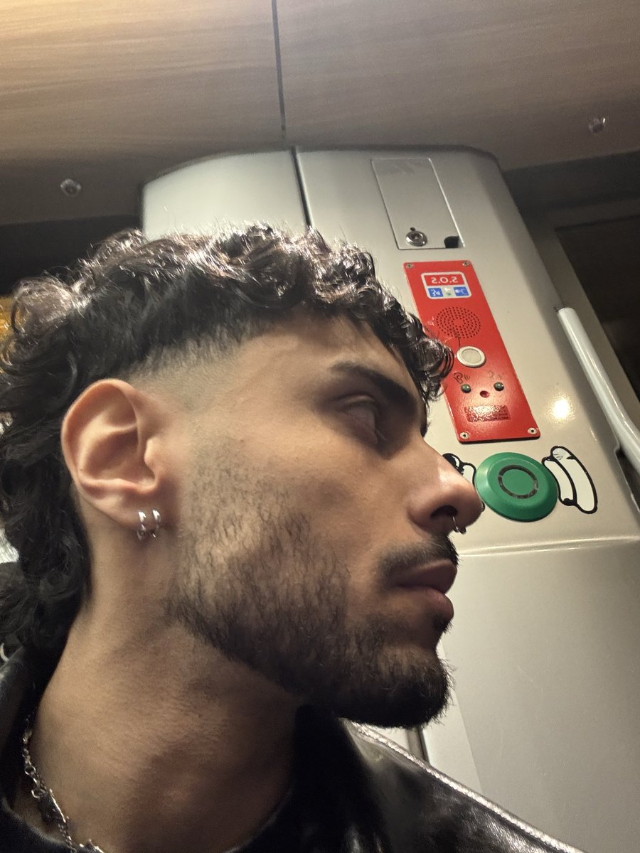 𝕭𝖎𝖑𝖑𝖞 🦇 tweet media