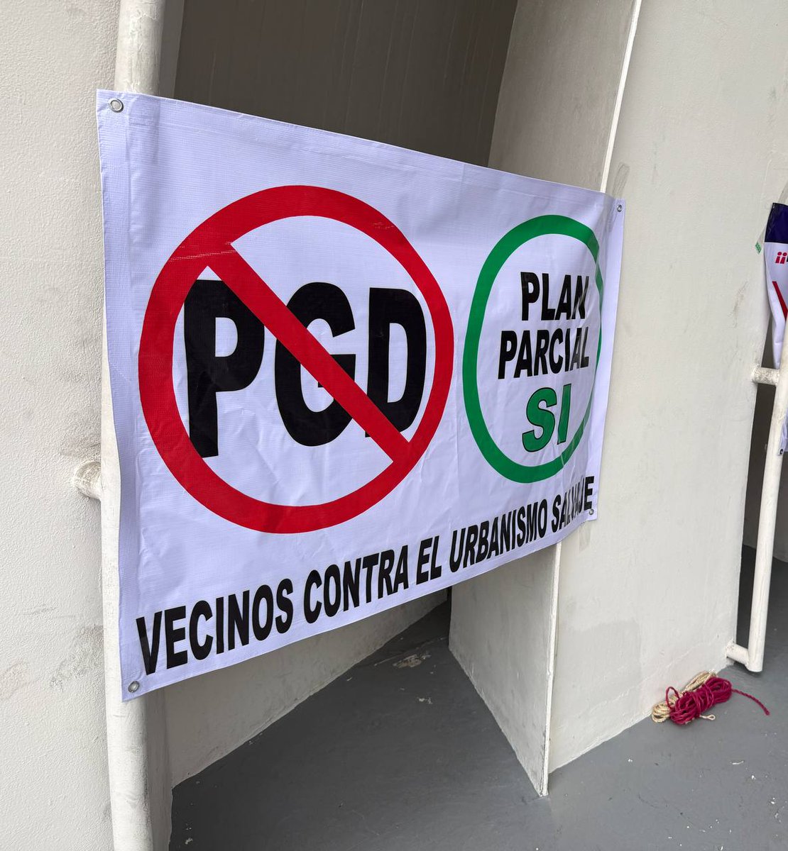 El “foro” de Morena sobre el Plan de Desarrollo dejó algo claro: a los vecinos nos escuchan… pero no nos toman en cuenta.

Abrir un micrófono no es participación si el documento ya está planchado.