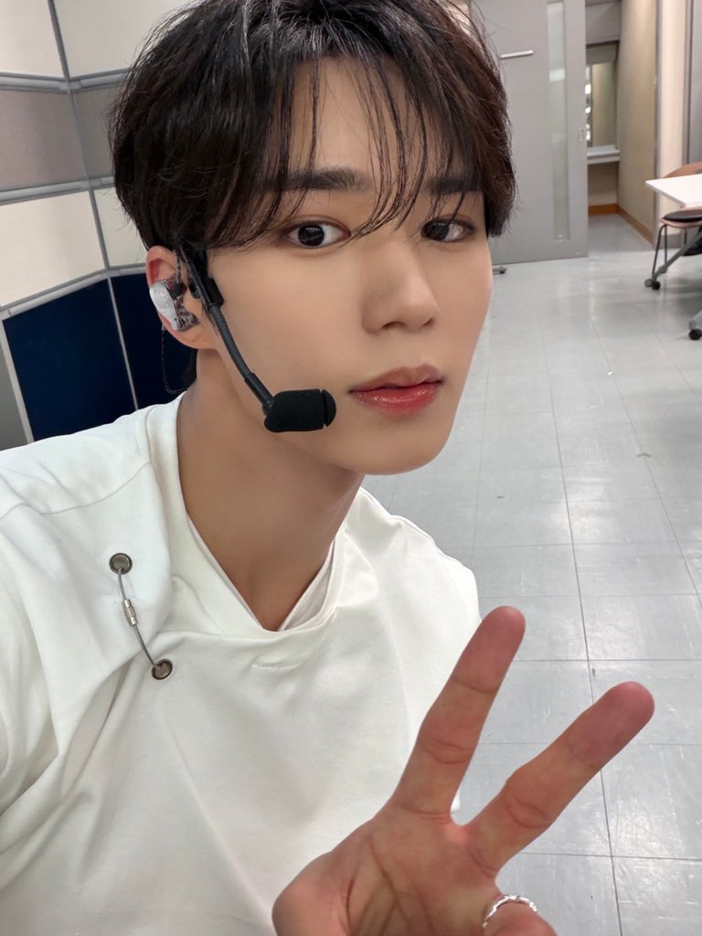 김준서 얼굴 tweet media