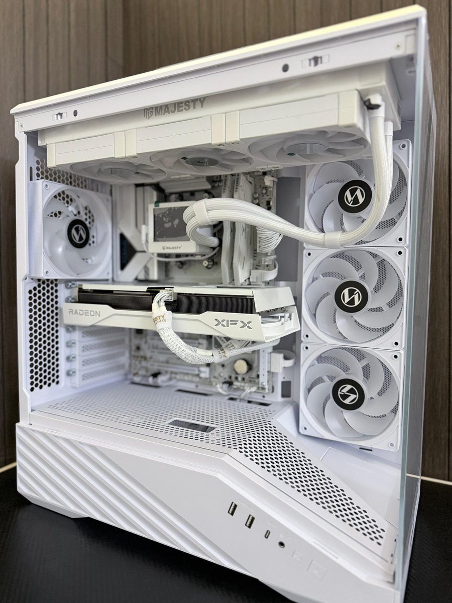 PC TechZ tweet media