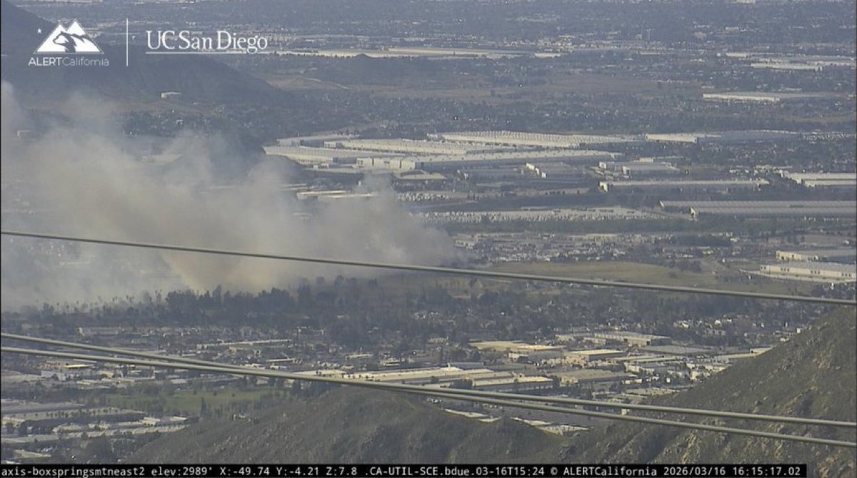 OC_Scanner's tweet image. BREAKING 🚨🚨

#Riverside / #California 

#MainStreetFire an additional 20 engines have been requested as this is now a vegetation and commercial fire