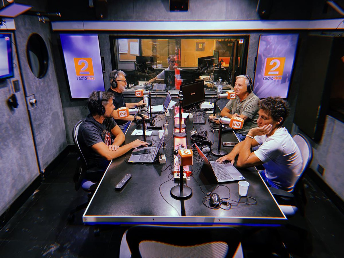 radio2rosario's tweet image. #AIRE | @ZappingSportRos!!!

El equipo deportivo de @lhricossa con las novedades de #Newells y #Central.

AM 1230 I FM 90.1 | youtube.com/watch?v=Qnx2sb…