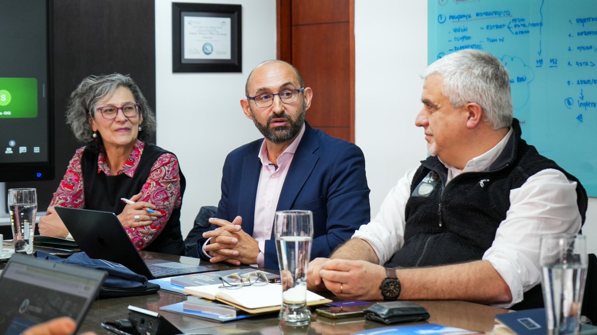 ParquesColombia's tweet photo. Conservar la naturaleza es un trabajo en red 🌐
Hoy inicia la misión de intercambio con @EUROPARC , @Federparchi, @AicsBogota y @UEenColombia, un espacio para dialogar sobre gobernanza, ecoturismo y cooperación internacional para fortalecer las áreas protegidas.

Intercambiamos experiencias, programas estratégicos y oportunidades de cooperación en gestión, ecoturismo sostenible y gobernanza.

Avanzamos hacia la consolidación de un Memorando de Entendimiento que formalice esta alianza y proyecte acciones conjuntas 🌿