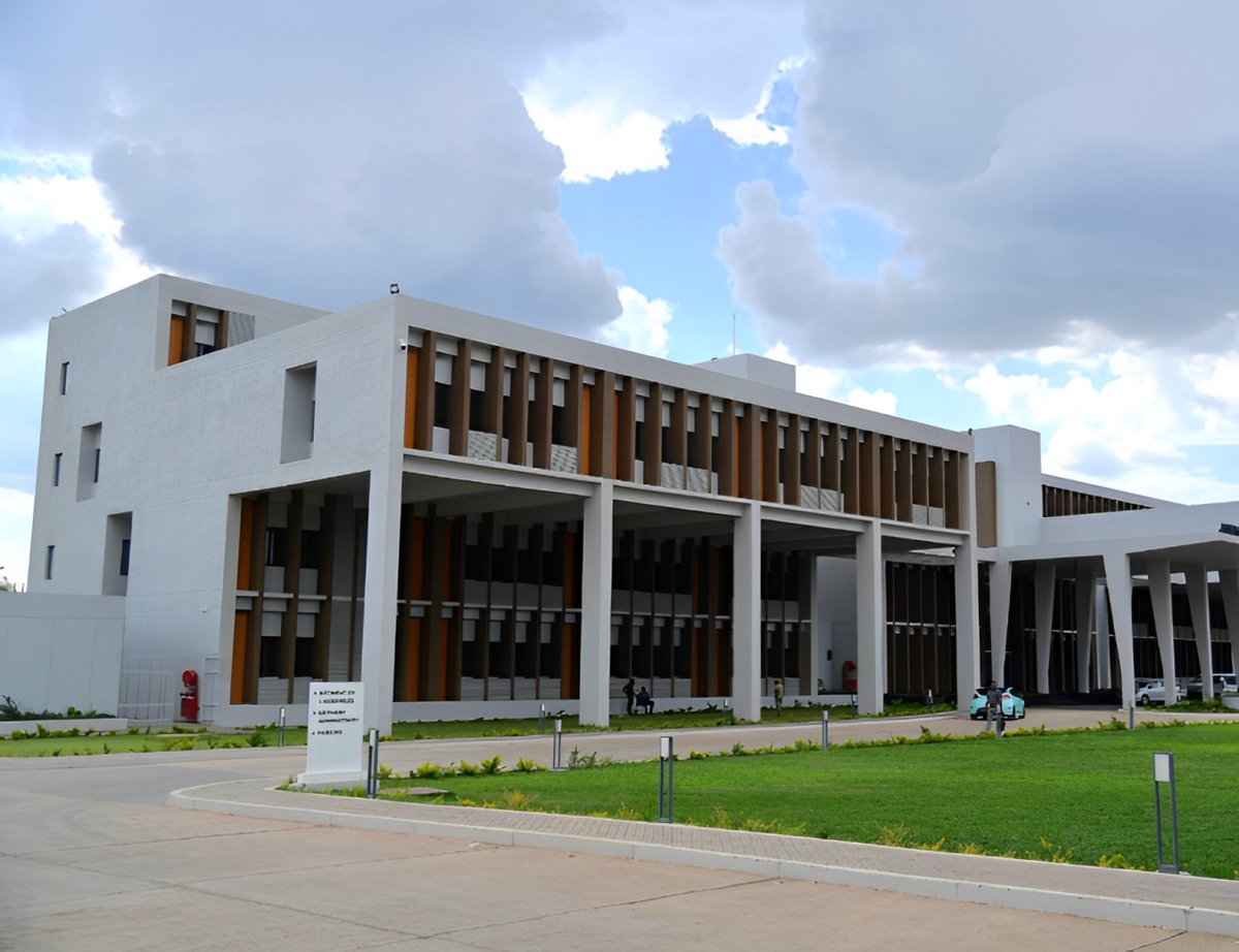 fazili_pierre's tweet image. #Rdc_HautKat.   2ᵉ édition du Forum de l’Étudiant Entrepreneur .   l’hon  @benatarchilufya vs donne rendez-vous le 27 mars à l’Assemblée provinciale (Salle de plénière) de 9h à 16h. #Panels, #réseautage et #opportunités pour les jeunes.
Entrée gratuite .  Vs êtes les bienvenus