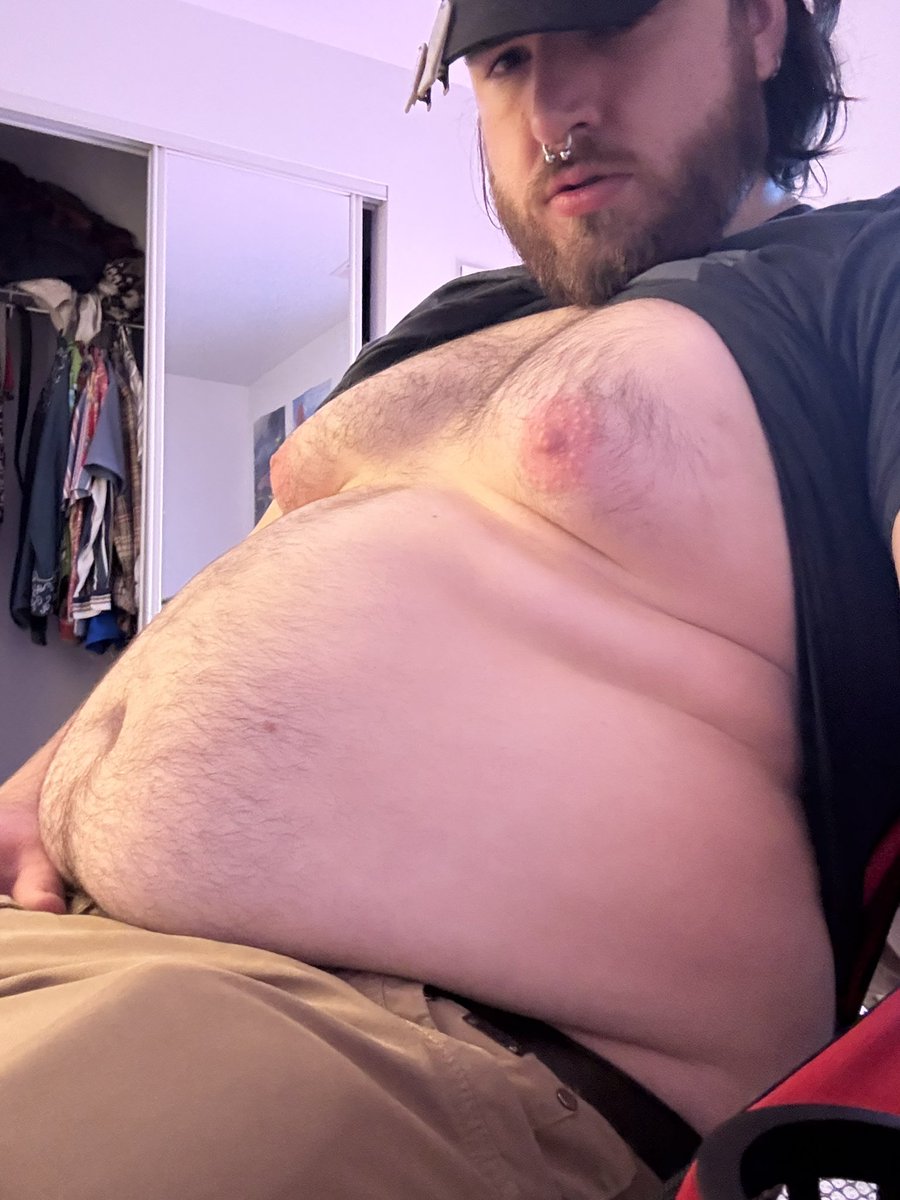 Thethickerthebetter tweet media