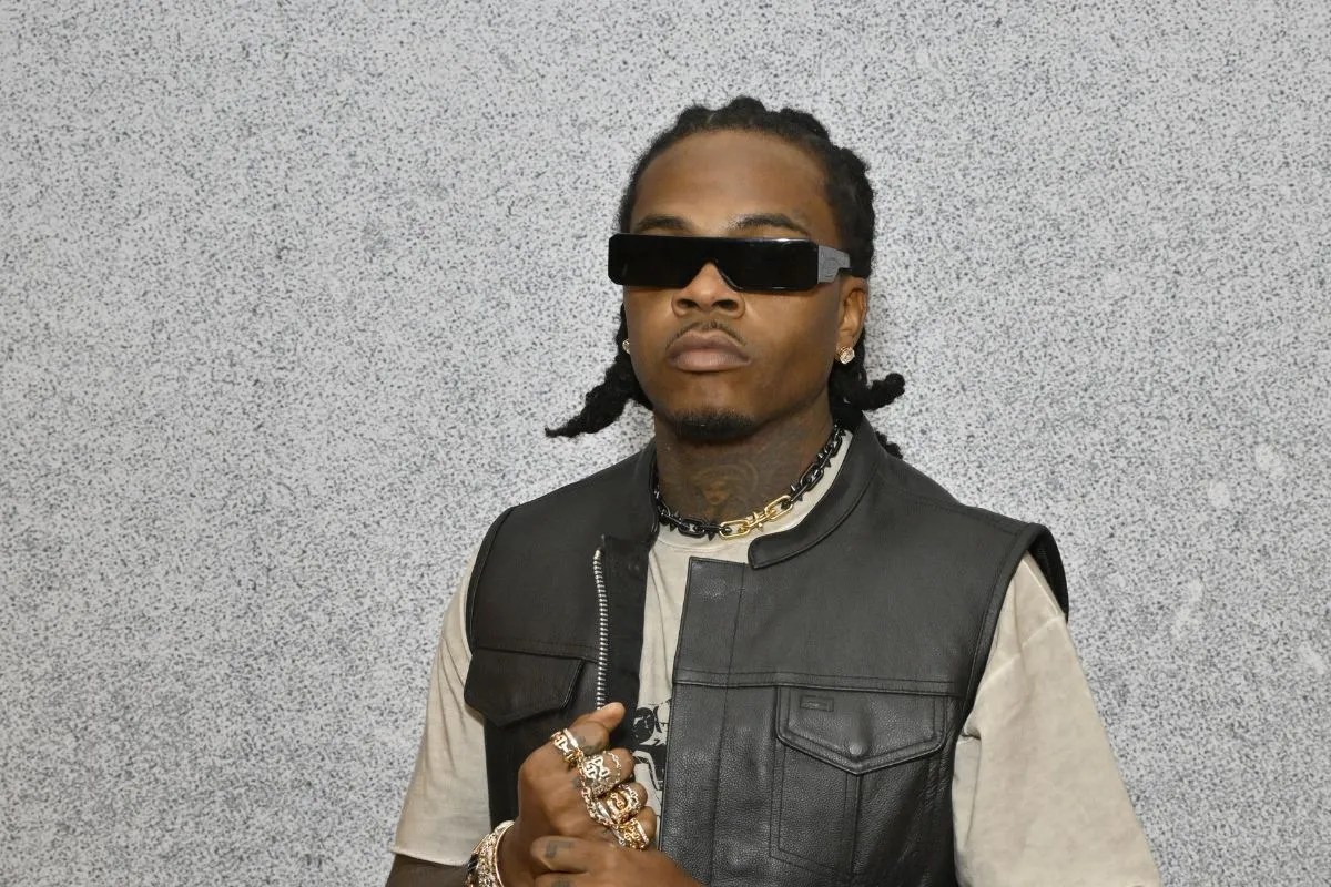 Boston 87.7 FM tweet media