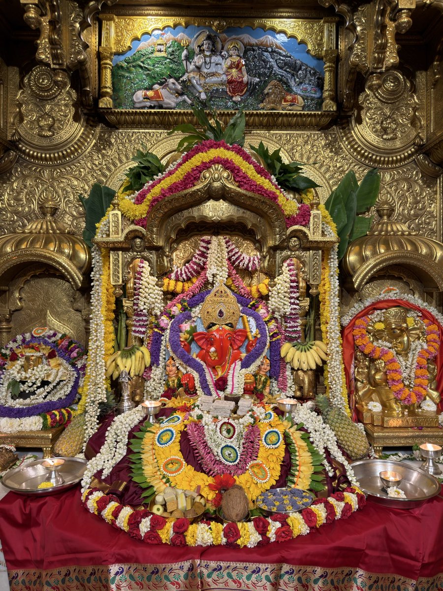 Shri Siddhivinayak Temple tweet media